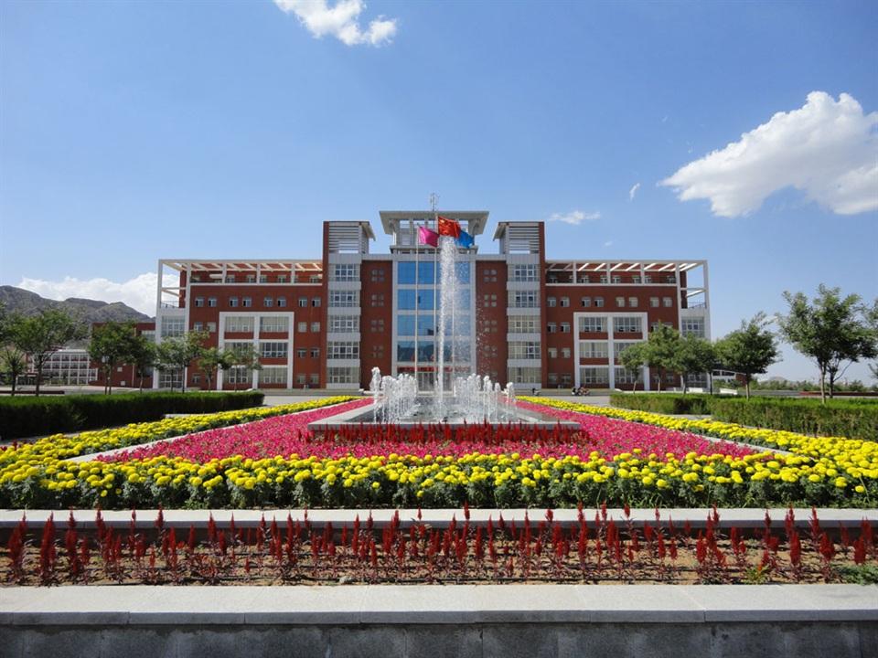 阿拉善經(jīng)濟開發(fā)區(qū)全力推動千億元園區(qū)建設(shè)