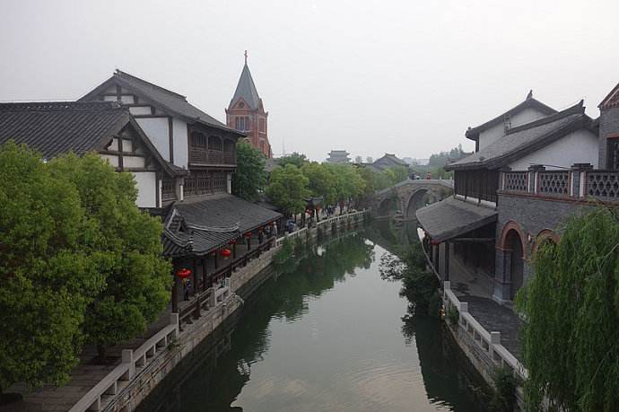 山東臺兒莊經(jīng)濟(jì)開發(fā)區(qū)堅(jiān)持創(chuàng)新驅(qū)動加快新舊動能轉(zhuǎn)換