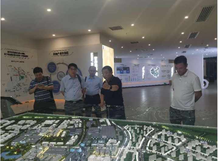 合力創(chuàng)高、共謀發(fā)展——蘇仙產(chǎn)業(yè)開發(fā)區(qū)領(lǐng)導(dǎo)一行到訪我院湖南辦事處交流座談